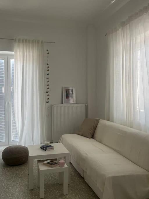 Cozy, Spacious, Newly Renovated Flat In Adamas Exterior foto
