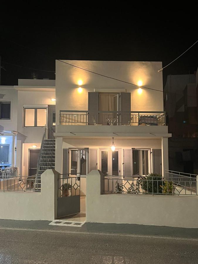Cozy, Spacious, Newly Renovated Flat In Adamas Exterior foto